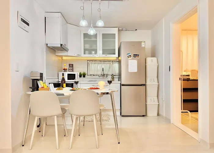 3 Minute Walk From Subway Station Near Station Myeongdong Namsan Hongdae Gyeongbokgung Palace Yongsan Itaewon Free Parking Apartamento